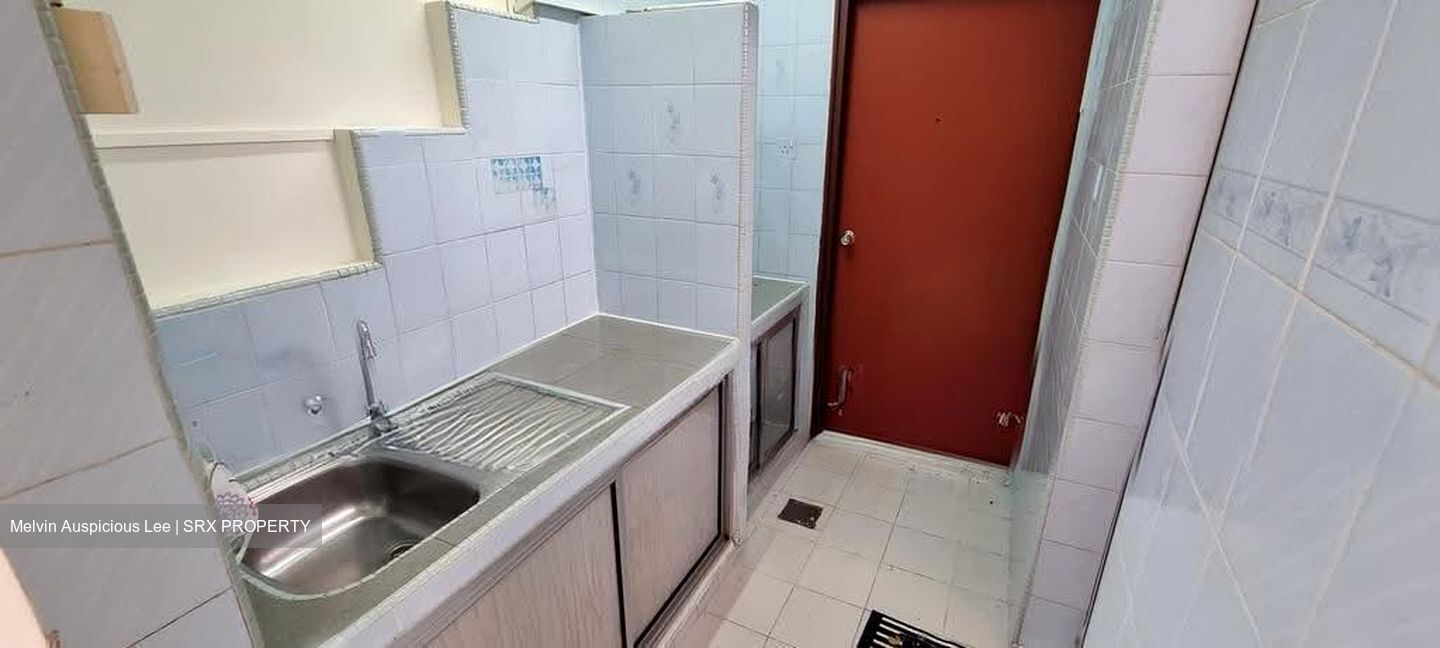 Hoa Nam Building (D8), Apartment #623587831